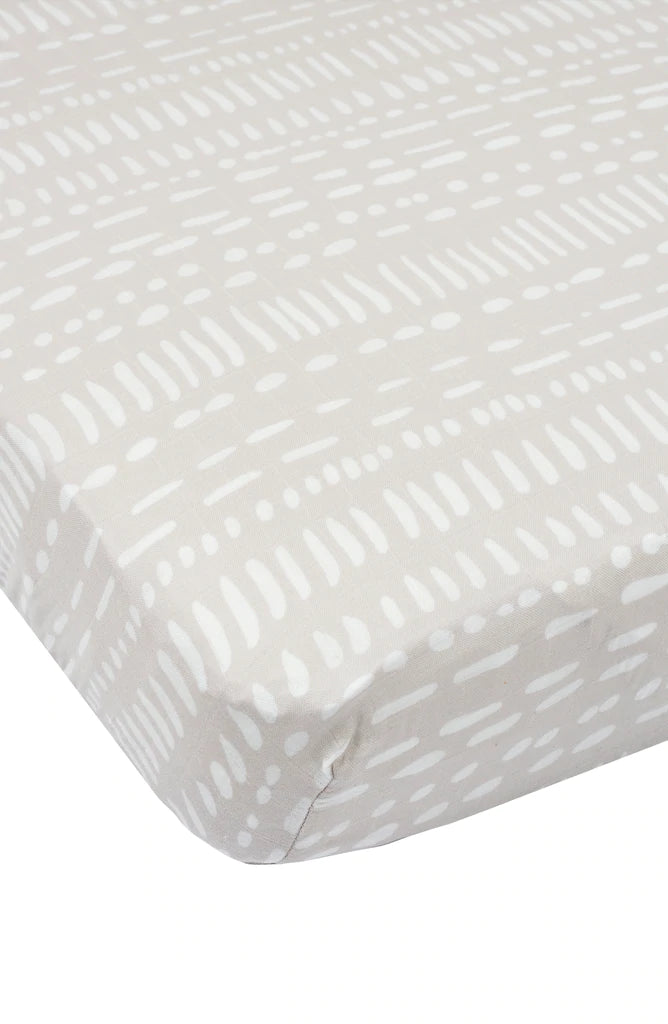 Drap Contour en Mousseline Bambou - Motif Gris et Blanc