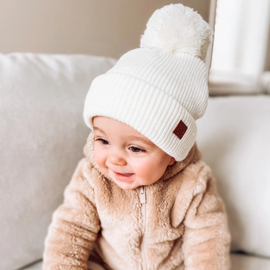 Knitted toque in Pompon - Ivory